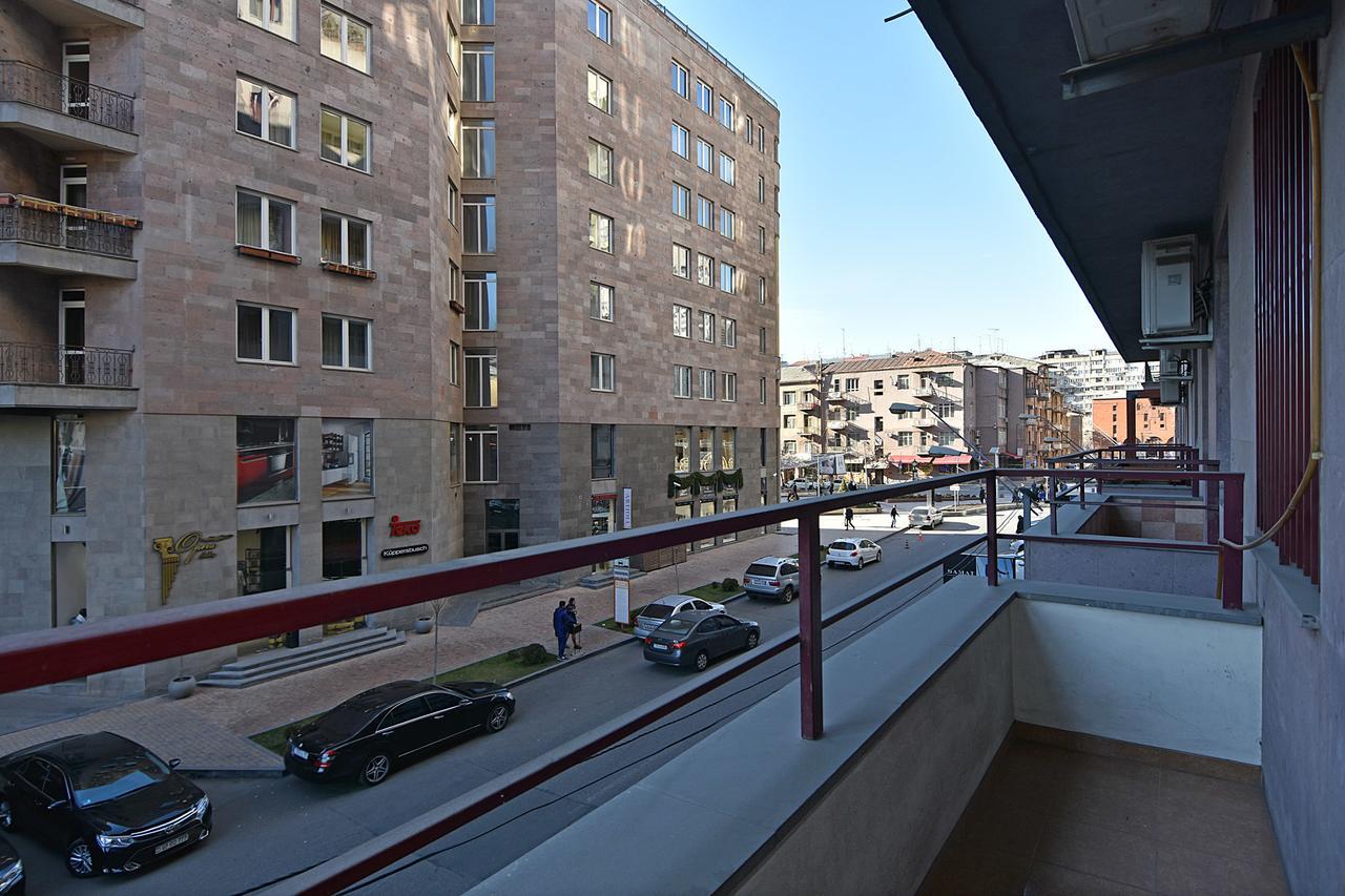 Rent Inn Yerevan On North Avenue Eksteriør bilde