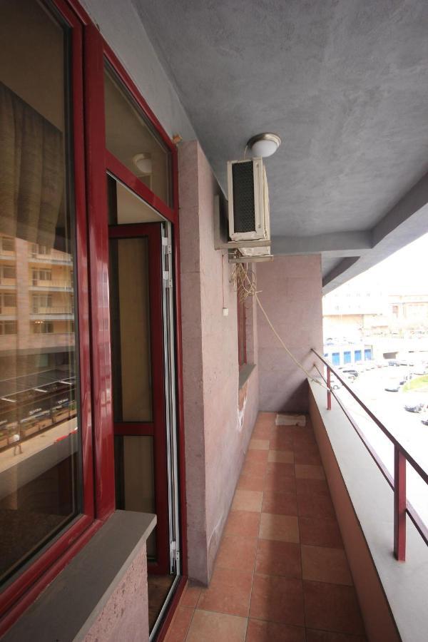 Rent Inn Yerevan On North Avenue Eksteriør bilde